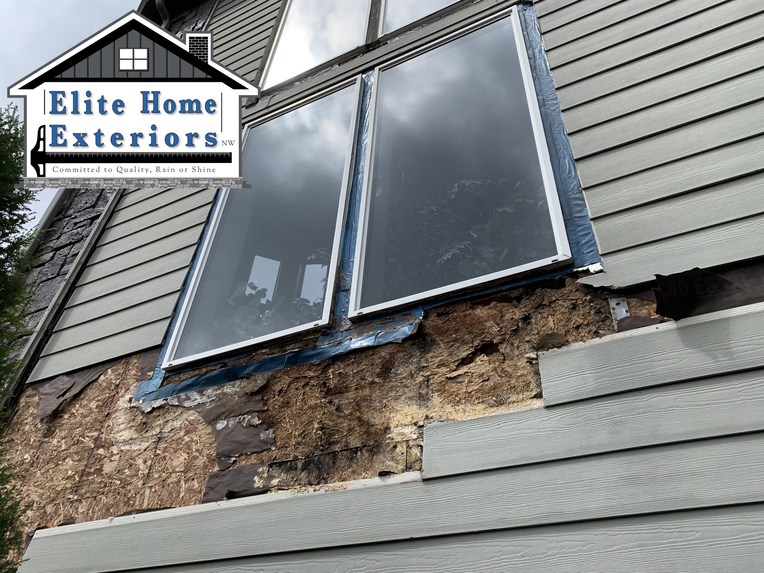 Image of Exterior sub wall rot and water damage behind James Hardie Plank